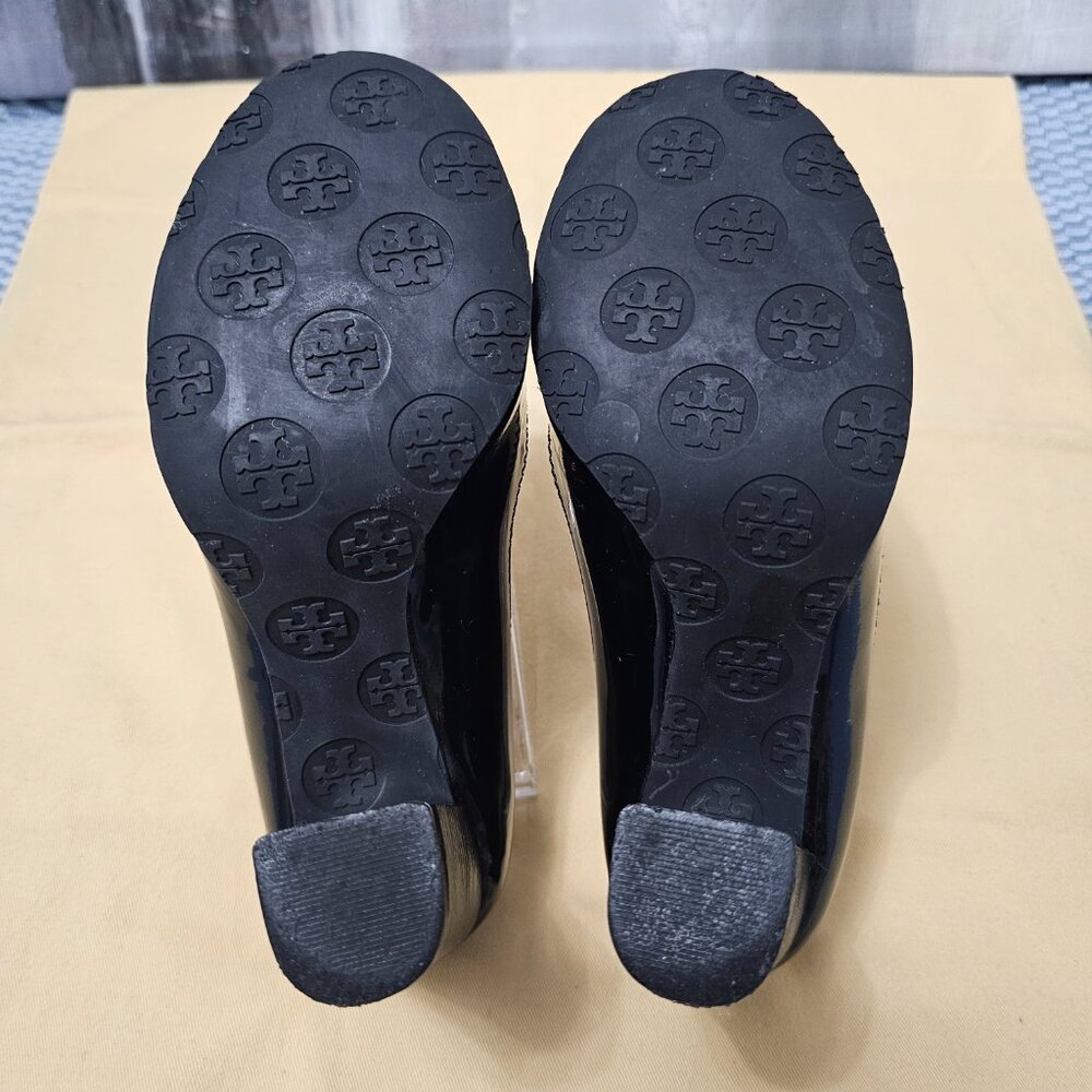 Tory Burch Black Patent Leather Block Heel Pumps with Silver Hardware - Size 6 - Picture 8 of 8